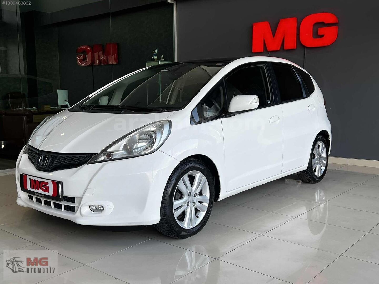 Galeriden Honda Jazz 1.4 Fun 2012 Model Ankara 206.000 km Beyaz 2