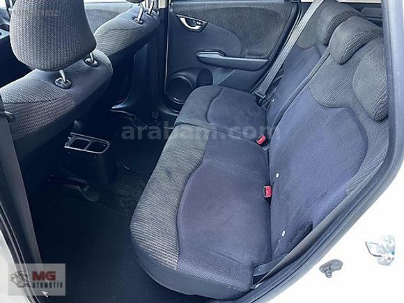MG OTOMOTİV DEN 1.4 JAZZ FUN PLUS TAM OTOMATİK VİTES CAM TAVANLI