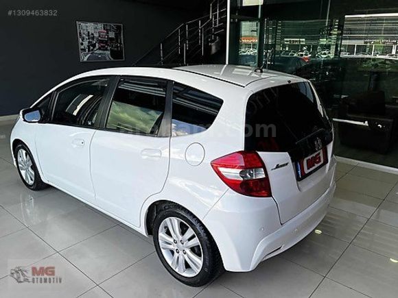 MG OTOMOTİV DEN 1.4 JAZZ FUN PLUS TAM OTOMATİK VİTES CAM TAVANLI