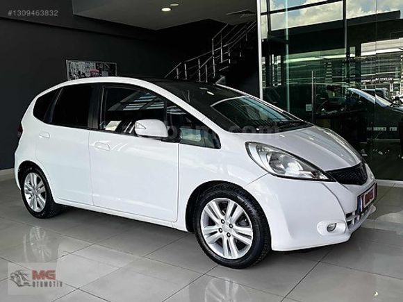 MG OTOMOTİV DEN 1.4 JAZZ FUN PLUS TAM OTOMATİK VİTES CAM TAVANLI
