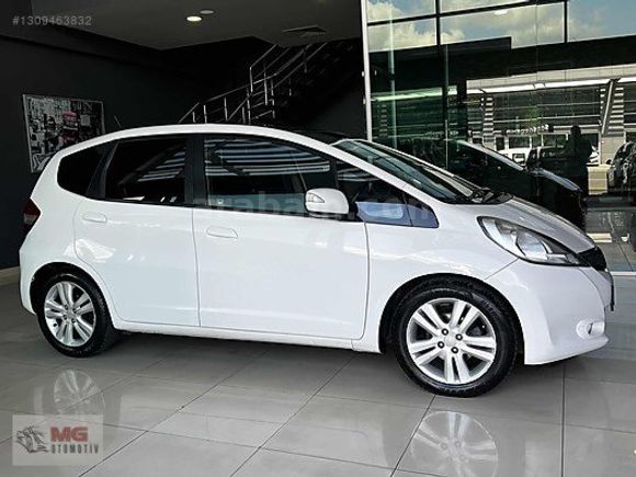 MG OTOMOTİV DEN 1.4 JAZZ FUN PLUS TAM OTOMATİK VİTES CAM TAVANLI