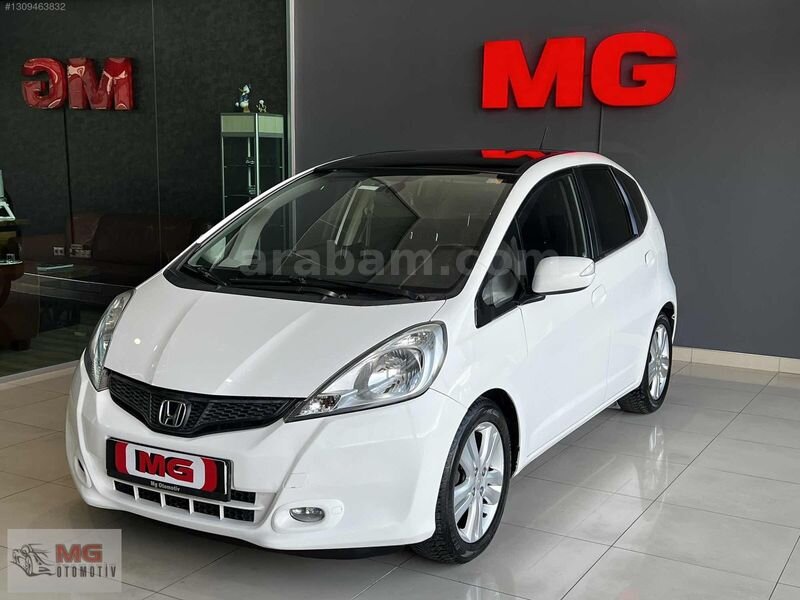 Galeriden Honda Jazz 1.4 Fun 2012 Model Ankara 206.000 km Beyaz