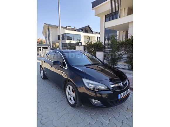 AKADEMİSYENDEN OTOMATİK OPEL ASTRA 1.4 TURBO - SUNROOF - TEMİZ - MASRAFSIZ - BAKIMLI