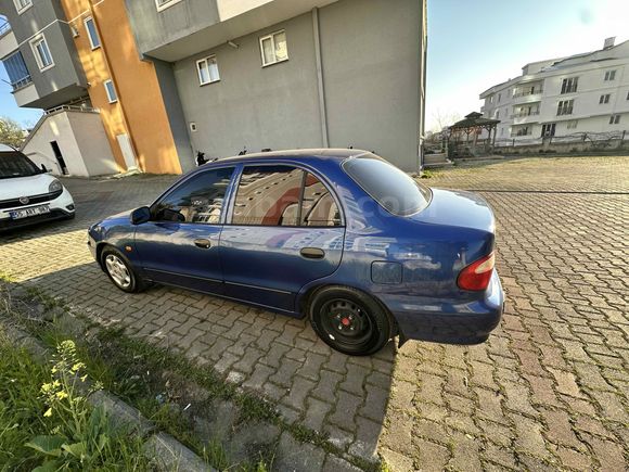 Sahibinden Hyundai Accent 1.5 1.5i GLS 2000 Model   