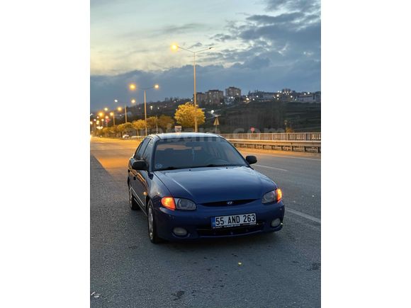 Sahibinden Hyundai Accent 1.5 1.5i GLS 2000 Model   