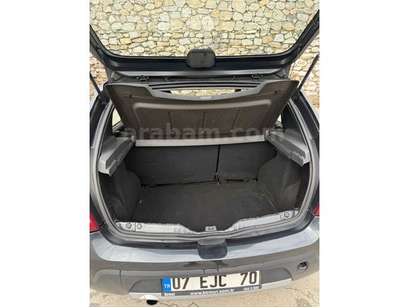 Sahibinden Dacia Sandero 1.5 dCi Stepway 2011 Model 