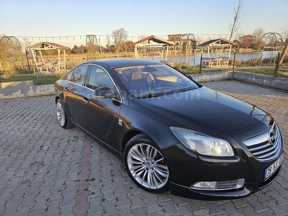 Sahibinden Opel Insignia 1.6 T Cosmo 2011 Model  175.000 km Siyah