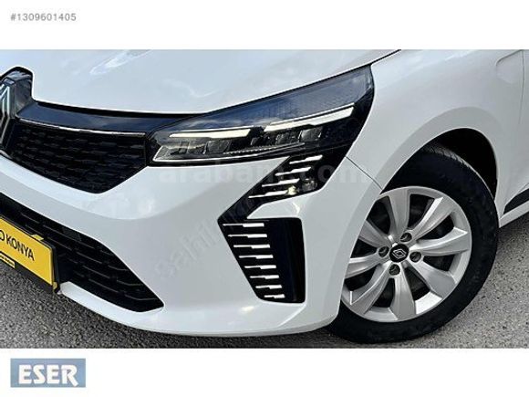 ESER OTOMOTİV DEN 2023 CLIO Equilibre 83 KM BOYASIZ TESLA EKRAN