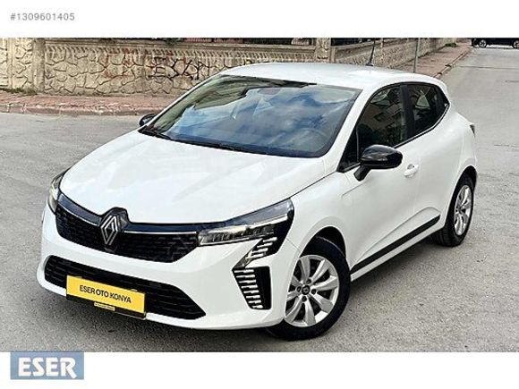 ESER OTOMOTİV DEN 2023 CLIO Equilibre 83 KM BOYASIZ TESLA EKRAN