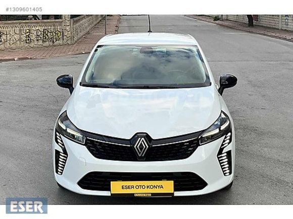ESER OTOMOTİV DEN 2023 CLIO Equilibre 83 KM BOYASIZ TESLA EKRAN