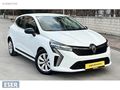 ESER OTOMOTİV DEN 2023 CLIO Equilibre 83 KM BOYASIZ TESLA EKRAN