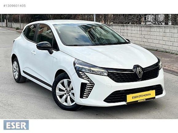 ESER OTOMOTİV DEN 2023 CLIO Equilibre 83 KM BOYASIZ TESLA EKRAN