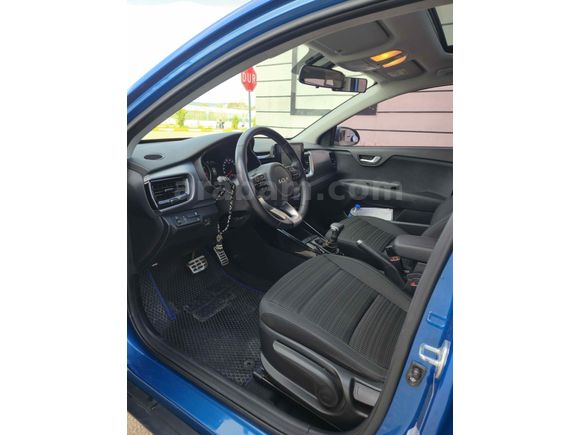 Sahibinden Kia Stonic 1.4 MPI Elegance 2023 Model 