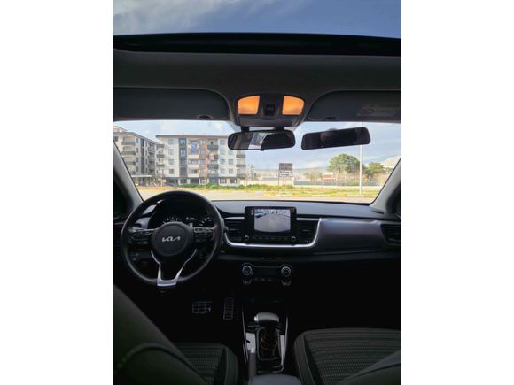 Sahibinden Kia Stonic 1.4 MPI Elegance 2023 Model 