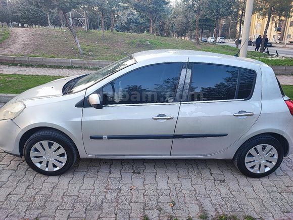Sahibinden Renault Clio 1.4 Expression 2009 Model