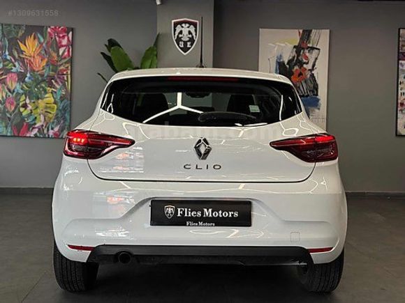 FLİES MOTORS'DAN CLİO 1.5 BLUEDCİ 111'BİN KM JOY