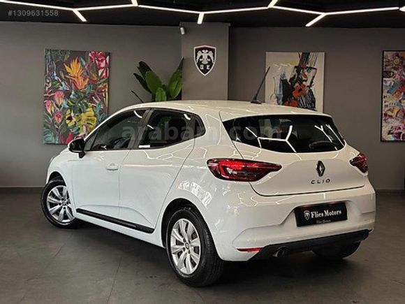 FLİES MOTORS'DAN CLİO 1.5 BLUEDCİ 111'BİN KM JOY
