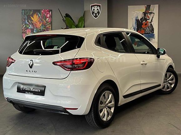 FLİES MOTORS'DAN CLİO 1.5 BLUEDCİ 111'BİN KM JOY