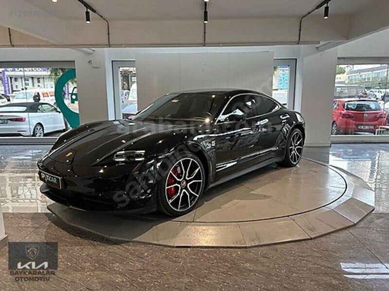 Galeriden Porsche Taycan Elektrik 4S Performance Plus 2022 Model İstanbul 38.000 km Siyah