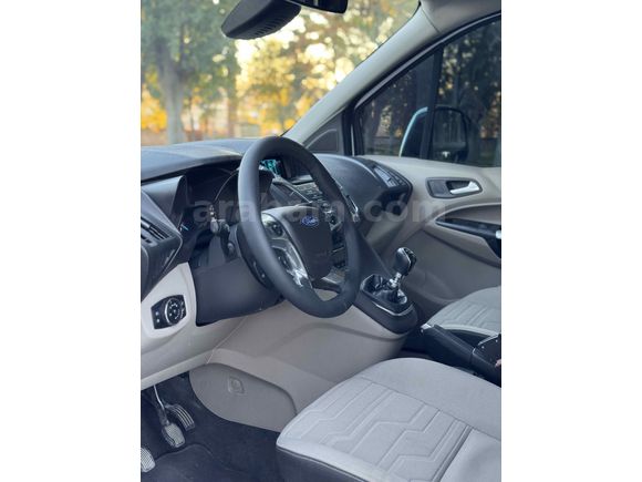 Sahibinden Ford Tourneo Connect 1.6 TDCI Titanium 2015 Model 