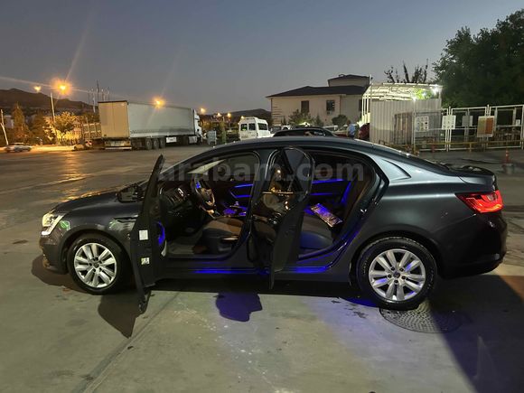 İLK SAHIBINDEN 1.3 TCE EDC - YETKILI SERVIS KAYITLI - BAKIMLI