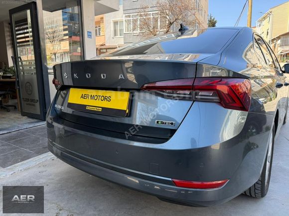 AER MOTORS'DAN OCTAVİA e-TEC 1.0 TSI PREMİUM HYBRD 88 BİNDE DSG