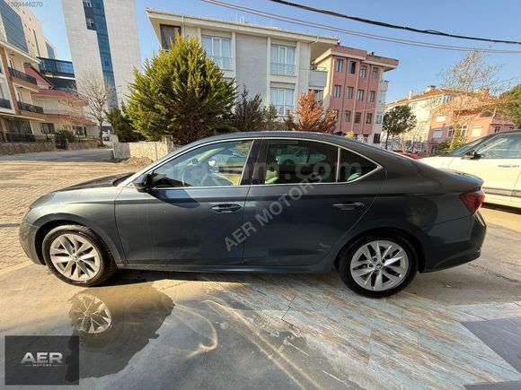 AER MOTORS'DAN OCTAVİA e-TEC 1.0 TSI PREMİUM HYBRD 88 BİNDE DSG