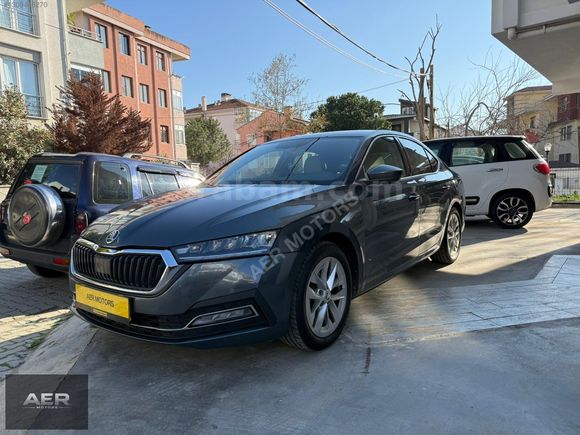 AER MOTORS'DAN OCTAVİA e-TEC 1.0 TSI PREMİUM HYBRD 88 BİNDE DSG