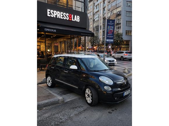 Bakımları Yeni Çift Renk Fiat 500L