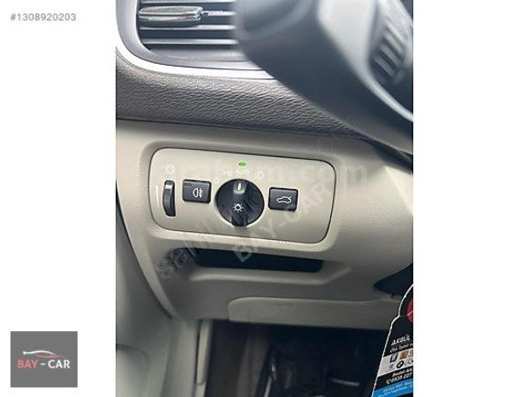 BAY-CAR VOLVO V40 CROSS COUNTRY ADVANCE POWERSHIFT 1.6 D2