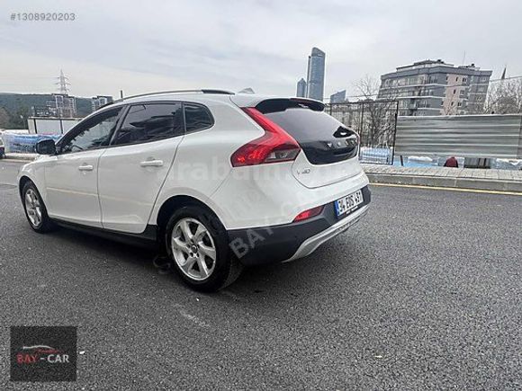 BAY-CAR VOLVO V40 CROSS COUNTRY ADVANCE POWERSHIFT 1.6 D2