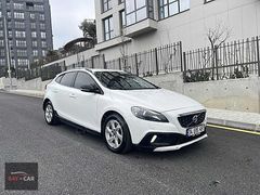 BAY-CAR VOLVO V40 CROSS COUNTRY ADVANCE POWERSHIFT 1.6 D2