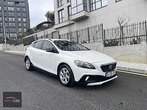 BAY-CAR VOLVO V40 CROSS COUNTRY ADVANCE POWERSHIFT 1.6 D2