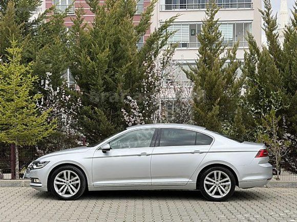 İLK SAHİBİNDEN BOYASIZ TRAMERSİZ 89 BİN KM HİGHLİNE VW PASSAT