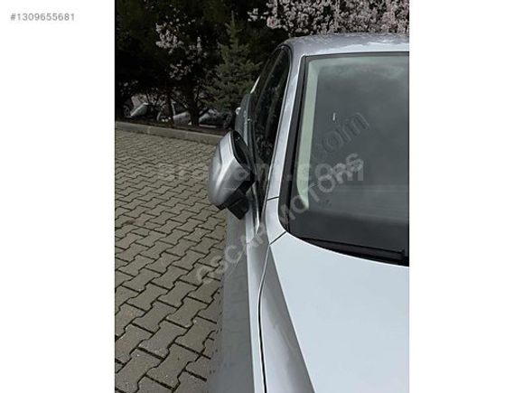 İLK SAHİBİNDEN BOYASIZ TRAMERSİZ 89 BİN KM HİGHLİNE VW PASSAT