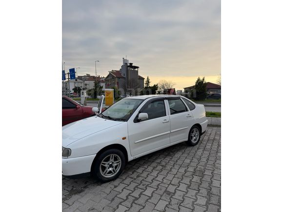 100 LÜK AFT MOTOR KLİMALI KOKLAR AİLE ARABASI