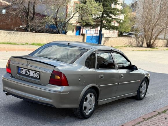 inden Opel Vectra 2.0 GLS 2000 Model