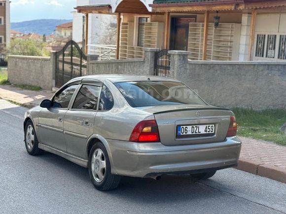 inden Opel Vectra 2.0 GLS 2000 Model