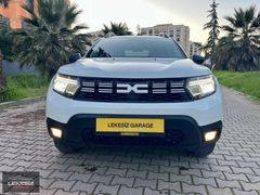 LEKESİZ GARAGE SIFIRDAN FARKSIZ 2023 ÇIKIŞLI DACIA DUSTER 21. KM