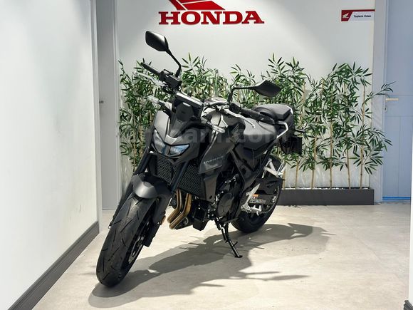 YETKİLİ BAYİ HONDA AÇAR'DAN CB750 HORNET NAKİT'E ÖZEL FİYAT !