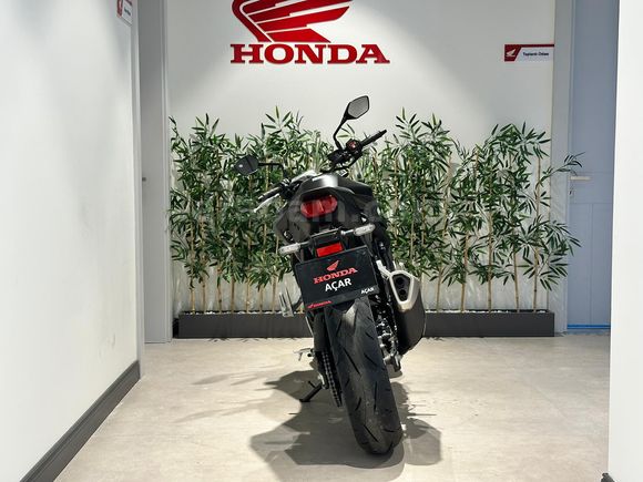 YETKİLİ BAYİ HONDA AÇAR'DAN CB750 HORNET NAKİT'E ÖZEL FİYAT !