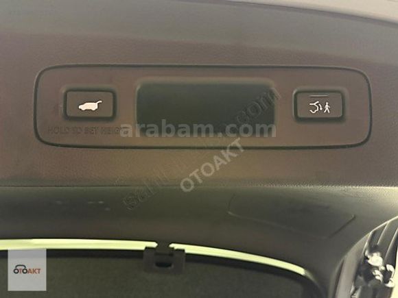 HR-V 1.5 e-HEV Hybrid Advance CVT ( İLK SAHİBİ&HATASIZ&DÜŞÜK KM)