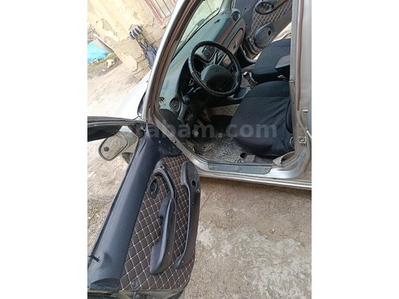 Sahibinden Hyundai Accent 1.3 LX 2000 Model