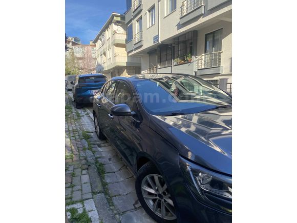 ACİL SATILIK MEGANE BAKIMLI AİLE ARACI