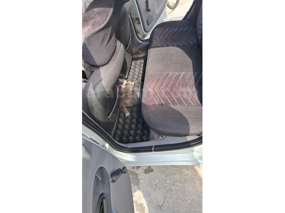Sahibinden Renault Clio 1.4 Expression 2002 Model