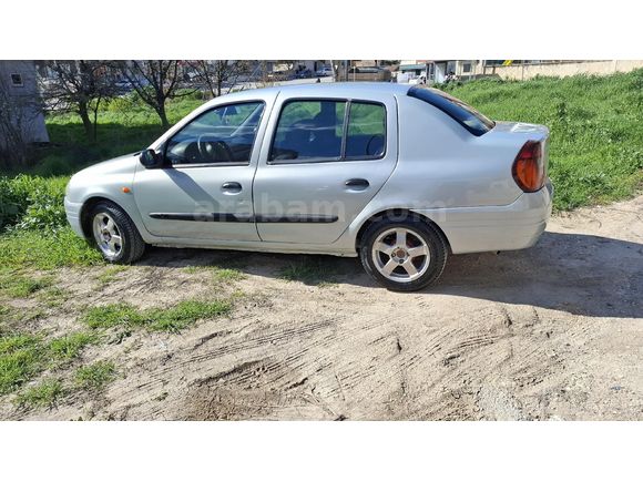 Sahibinden Renault Clio 1.4 Expression 2002 Model