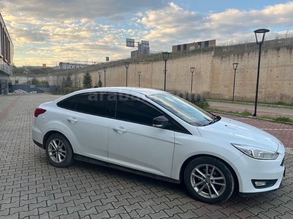 Sahibinden Ford Focus 1.6 TDCi Trend X 2015 Model Bursa 140.000 km Beyaz