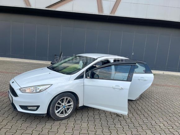 Sahibinden Ford Focus 1.6 TDCi Trend X 2015 Model Bursa 140.000 km Beyaz
