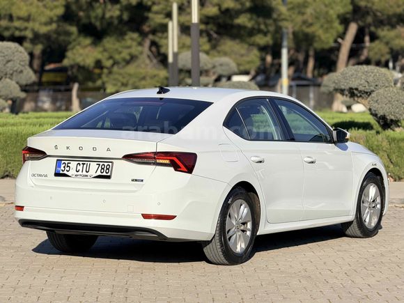 Skoda Octavia 1.0 e-Tec Elite 2021 Model İzmir