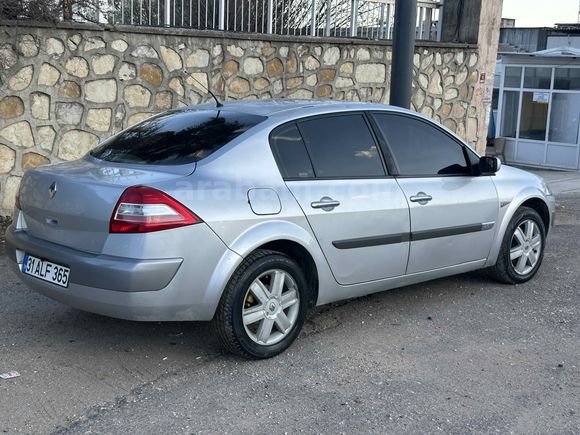 Digital klima  Renault Megane 1.5 dci Gri